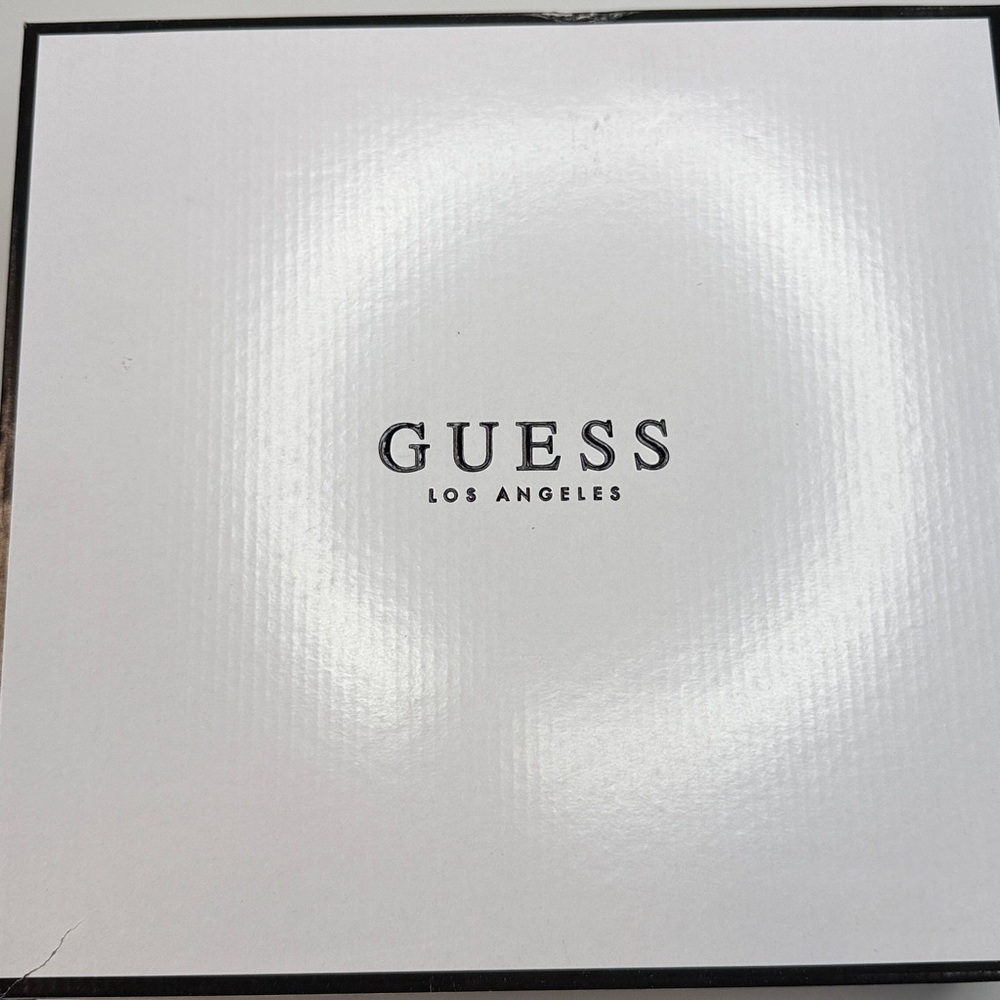 GUESS Women's Yesses Triple Triangle Lug Sole Gore Chelsea Boots- Size 9.5 - Picture 5 of 8